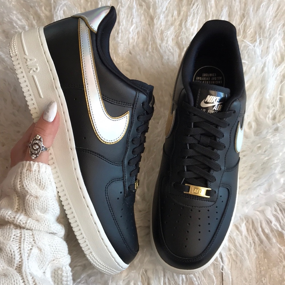 NWT Nike Air Force 1 Metallic - Picture 5 of 8